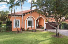 Maison en ville – Cutler Bay, Miami, Floride,  Etats-Unis. $950,000