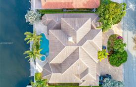 Villa – Fort Lauderdale, Floride, Etats-Unis. 2,489,000 €