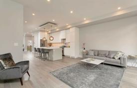 5 pièces maison mitoyenne à North York, Canada. C$2,346,000