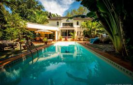 Villa – Miami, Floride, Etats-Unis. 1,750,000 €