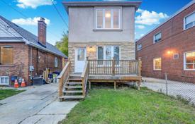 Maison en ville – Woodbine Avenue, Toronto, Ontario,  Canada. C$1,381,000