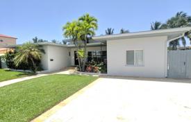 Villa – North Miami, Floride, Etats-Unis. $1,300,000