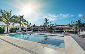 Villa – North Miami Beach, Floride, Etats-Unis. $4,290,000