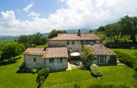 8 pièces villa 370 m² à Pienza, Italie. 1,350,000 €