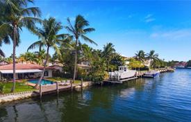 Villa – Fort Lauderdale, Floride, Etats-Unis. $1,400,000