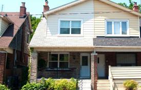 Maison mitoyenne – Woodbine Avenue, Toronto, Ontario,  Canada. C$1,309,000