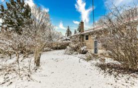 4 pièces maison en ville à North York, Canada. C$2,062,000