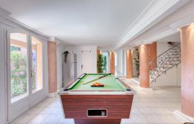 6 pièces villa à Grimaud, France. 1,999,000 €