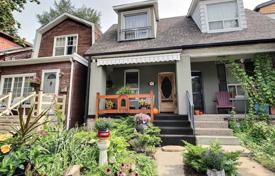 Maison mitoyenne – East York, Toronto, Ontario,  Canada. C$1,106,000