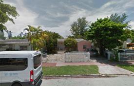 Maison en ville – Miami Beach, Floride, Etats-Unis. $899,000
