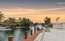Maison en ville – North Miami, Floride, Etats-Unis. $4,200,000