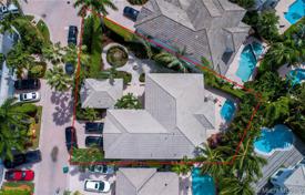 Villa – Aventura, Floride, Etats-Unis. 1,345,000 €