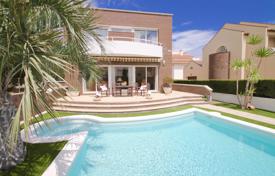 5 pièces villa à Miami Platja, Espagne. 3,100 € par semaine