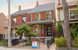Maison en ville – Euclid Avenue, Toronto, Ontario,  Canada. C$2,313,000