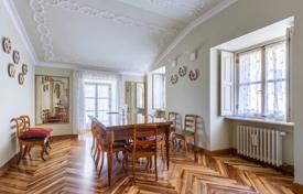 Château 200 m² à Turin, Italie. 8,000,000 €