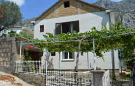 Villa – Dobrota, Kotor, Monténégro. 250,000 €