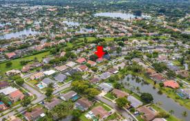 Maison en ville – Davie, Broward, Floride,  Etats-Unis. $635,000