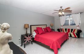 2 pièces appartement en copropriété 126 m² à Hallandale Beach, Etats-Unis. $400,000