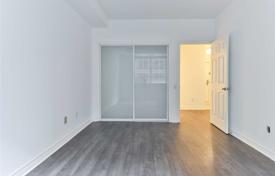 2 pièces appartement à Simcoe Street, Canada. C$909,000