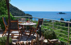 2 pièces appartement 62 m² à Petrovac, Monténégro. 185,000 €