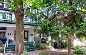 5 pièces maison mitoyenne à Old Toronto, Canada. C$1,420,000