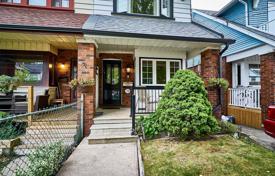 Maison mitoyenne – East York, Toronto, Ontario,  Canada. C$958,000