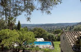 8 pièces villa à Saint-Paul-de-Vence, France. 2,195,000 €