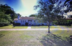 Maison de campagne – Coral Gables, Floride, Etats-Unis. $1,600,000