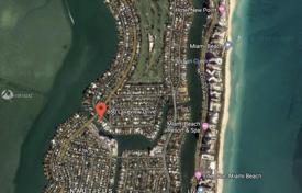 Maison en ville – Miami Beach, Floride, Etats-Unis. $3,200,000