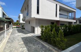 5 pièces villa 250 m² à Camyuva, Turquie. $633,000