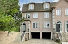 Maison mitoyenne – Bayview Avenue, Toronto, Ontario,  Canada. C$2,446,000