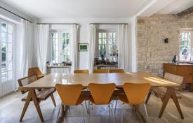 16 pièces villa à Antibes, France. 15,000 € par semaine