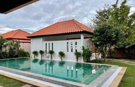 3 pièces villa 550 m² en Pattaya, Thaïlande. $376,000