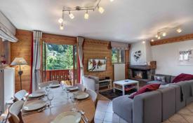 APPARTEMENT 3 CHAMBRES A 170 METRES DE LA PISTE DE SKI — MERIBEL VILLAGE. 895,000 €