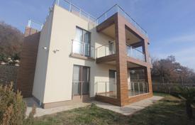 3 pièces villa 240 m² à Dobra Voda, Monténégro. 500,000 €