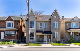 Maison mitoyenne – Lansdowne Avenue, Old Toronto, Toronto,  Ontario,   Canada. C$1,093,000