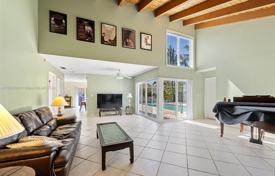 Maison en ville – Hollywood, Floride, Etats-Unis. $685,000