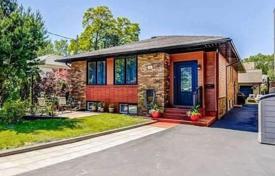 7 pièces maison en ville en York, Canada. C$1,766,000