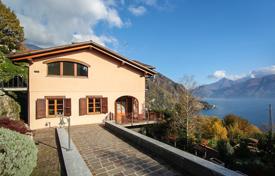 Villa – Menaggio, Lombardie, Italie. 880,000 €
