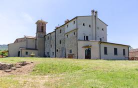Château – Passignano Sul Trasimeno, Umbria, Italie. 1,600,000 €