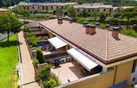4 pièces maison mitoyenne 150 m² à Lloret de Mar, Espagne. 435,000 €