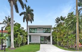 6 pièces villa 557 m² à Miami Beach, Etats-Unis. $3,490,000