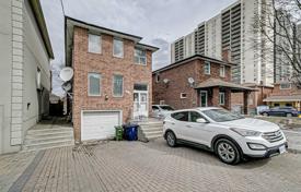 4 pièces maison en ville en York, Canada. C$1,782,000