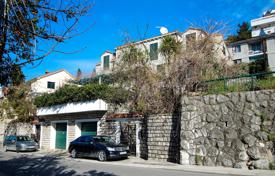 12 pièces maison de campagne 590 m² à Herceg Novi (ville), Monténégro. 1,000,000 €