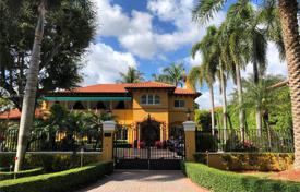 Villa – Miami, Floride, Etats-Unis. 1,497,000 €