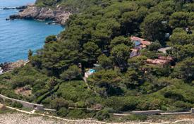 25 pièces villa à Antibes, France. Price on request