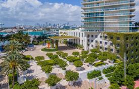 Copropriété – Miami Beach, Floride, Etats-Unis. $4,490,000
