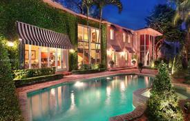 Villa – Miami, Floride, Etats-Unis. $3,996,000