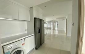 3 pièces appartement 174 m² en Pattaya, Thaïlande. $352,000