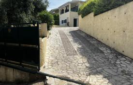3 pièces villa à Athènes, Grèce. 389,000 €